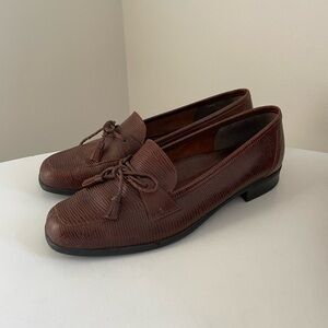 Vintage Brown Loafers with Tassel Detail